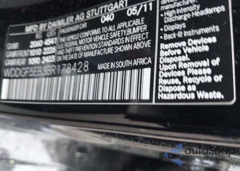 2011 Mercedes-Benz C 300 Luxury/Sport z USA, uszkodzony, nr VIN WDDGF5EB3BR178428